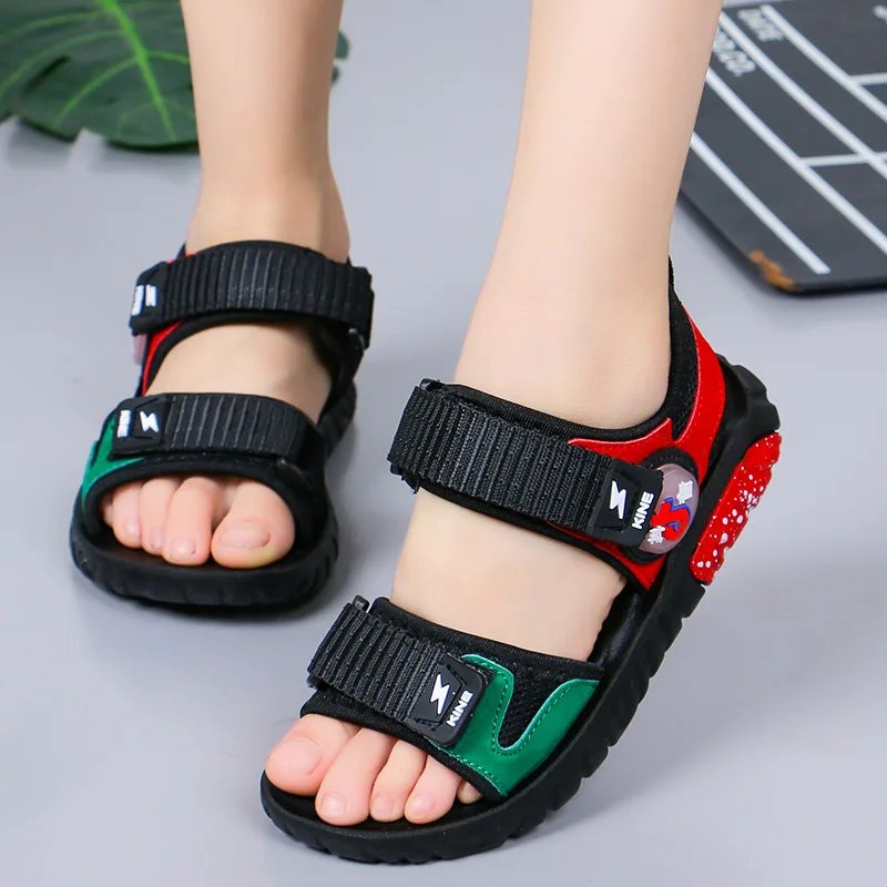 2019 Brand Summer Beach Sandals Kids Boys Beach Sandals Soft Leather Casual Sport Shoes for Big Boys Teenage Euro Size 27-37
2019 Brand Summer Beach Sandals Kids Boys Beach Sandals Soft Leather Casual Sport Shoes for Big Boys Teenage Euro Size 27-37