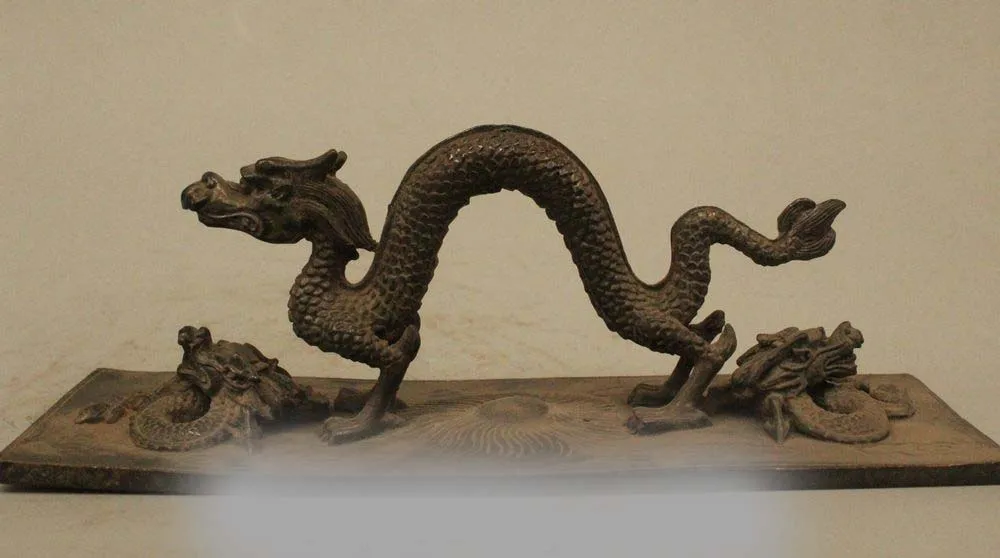 China Chinese Fengshui Purple Bronze Zodiac Year Three Dragon beast Statue Sculp
China Chinese Fengshui Purple Bronze Zodiac Year Three Dragon beast Statue Sculp