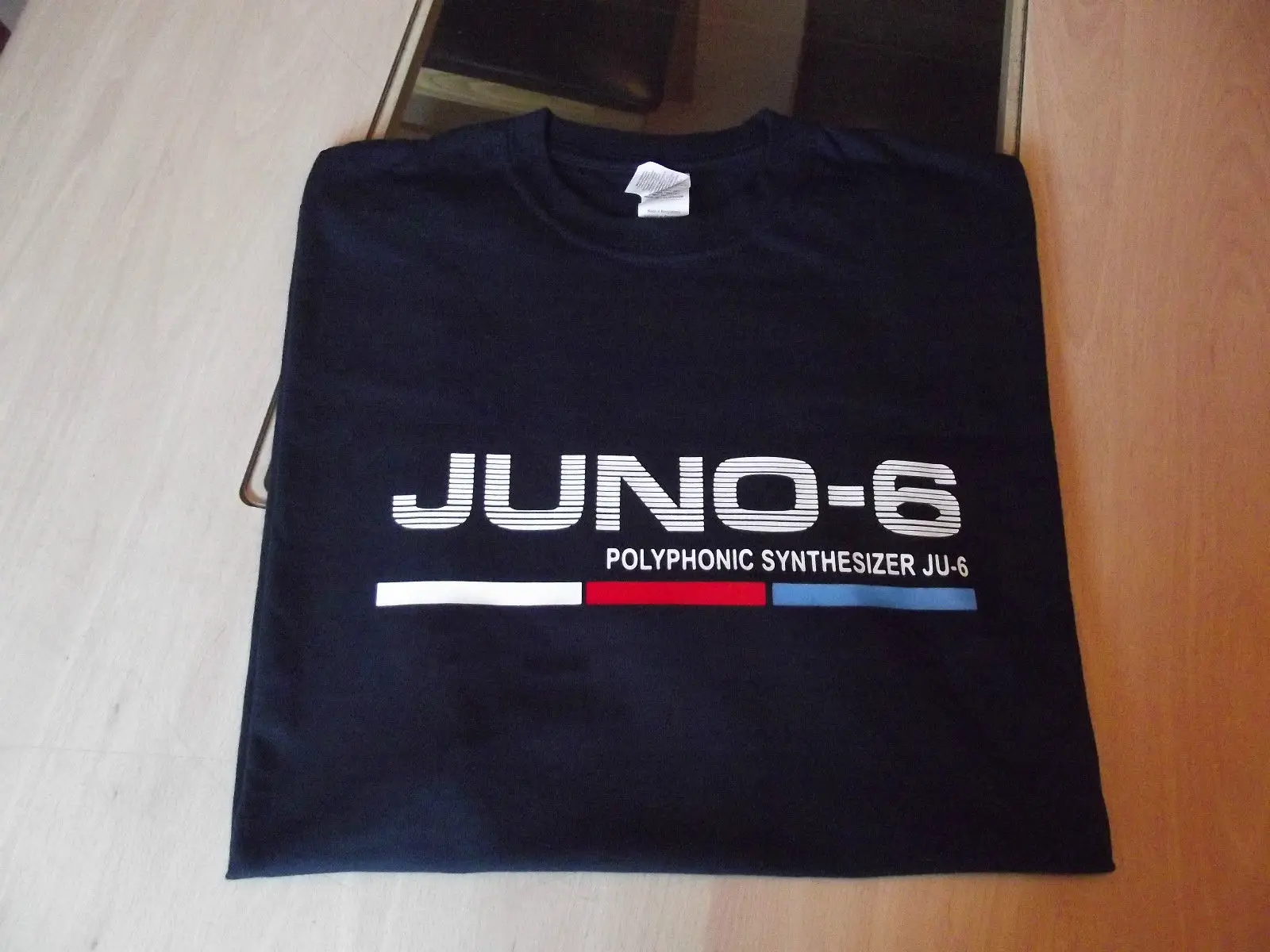 RETRO SYNTH T SHIRT SYNTHESIZER DESIGN JUNO 6 COLOUR S M L XL XXL Print T Shirt Mens Short Sleeve Hot Tops Tshirt Homme
RETRO SYNTH T SHIRT SYNTHESIZER DESIGN JUNO 6 COLOUR S M L XL XXL Print T Shirt Mens Short Sleeve Hot Tops Tshirt Homme