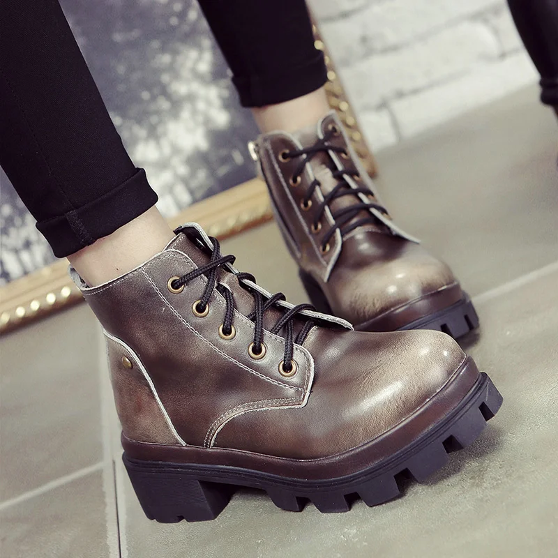 2019 autumn and winter new England Genuine Leather thick heel boots women lacing high heel Martin boots thick short ankle boots
2019 autumn and winter new England Genuine Leather thick heel boots women lacing high heel Martin boots thick short ankle boots