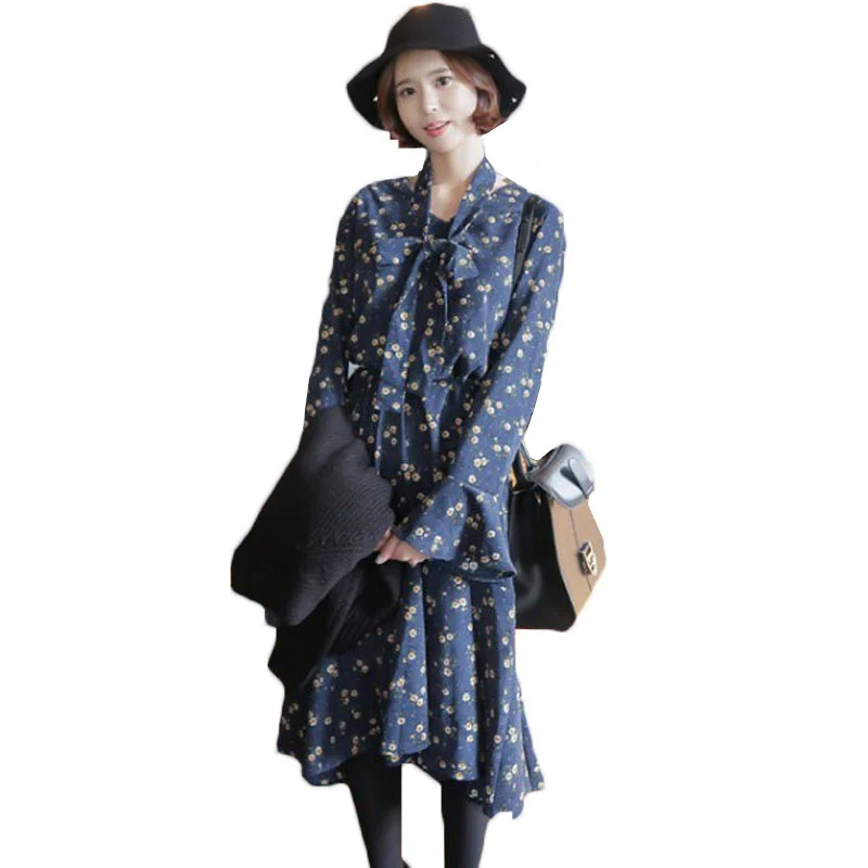 2018 New Spring Autumn Bow Tie Pleated Dress Women Vintage Long Sleeve Floral Corduroy Dresses Female Vestido de festa robe Z269
2018 New Spring Autumn Bow Tie Pleated Dress Women Vintage Long Sleeve Floral Corduroy Dresses Female Vestido de festa robe Z269