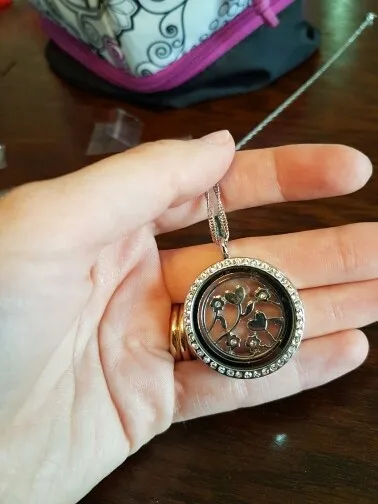 UT8i9sEXz0XXXagOFbXG