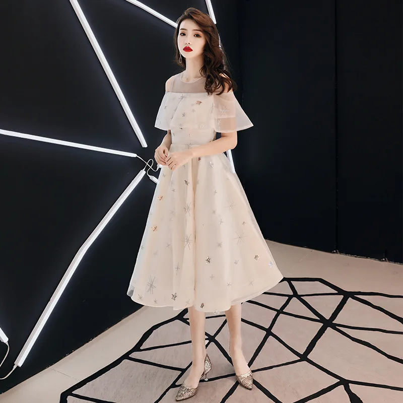 Sequined Sweet Women Cheongsam Star&Moon Robe De Soiree Strapless Bride Wedding Party Dresses Butterfly Sleeve Chinese Gown
Sequined Sweet Women Cheongsam Star&Moon Robe De Soiree Strapless Bride Wedding Party Dresses Butterfly Sleeve Chinese Gown