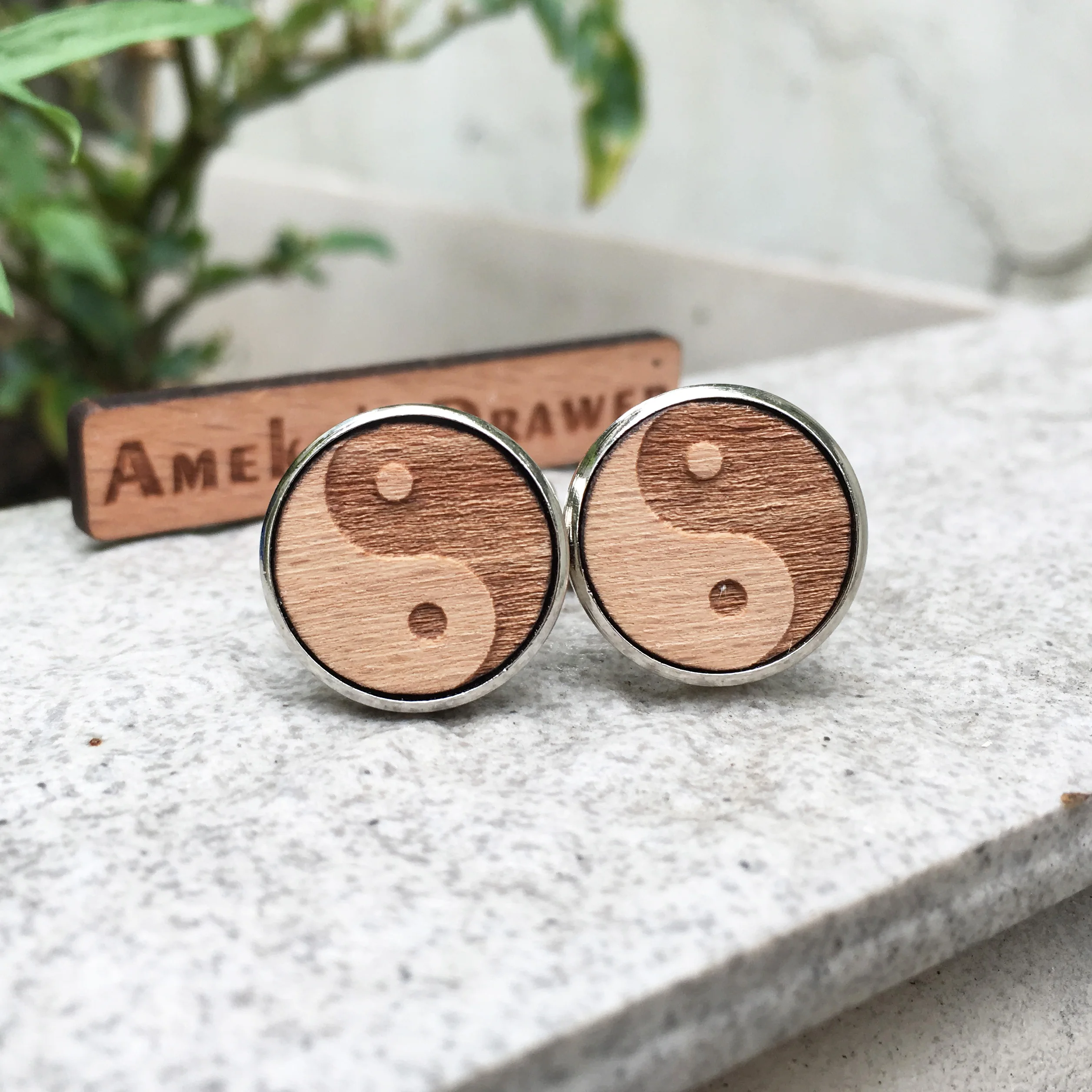 Taiji jewelry solid wood yin yang suit accessory chinese tradition cufflinks chinese pattern wooden cuff link X 1 Pair
Taiji jewelry solid wood yin yang suit accessory chinese tradition cufflinks chinese pattern wooden cuff link X 1 Pair