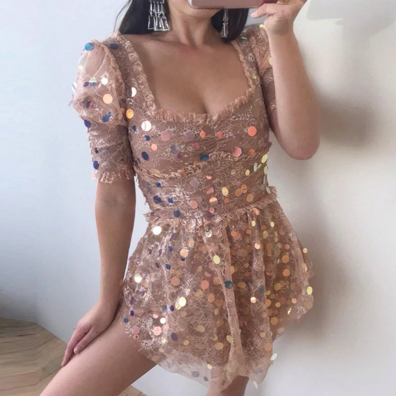 High Quality 2019 Summer New Arrive Sequined Dress Short Sleeve Mini Holiday Vacation dress Sexy Square collar Beach Dress
High Quality 2019 Summer New Arrive Sequined Dress Short Sleeve Mini Holiday Vacation dress Sexy Square collar Beach Dress