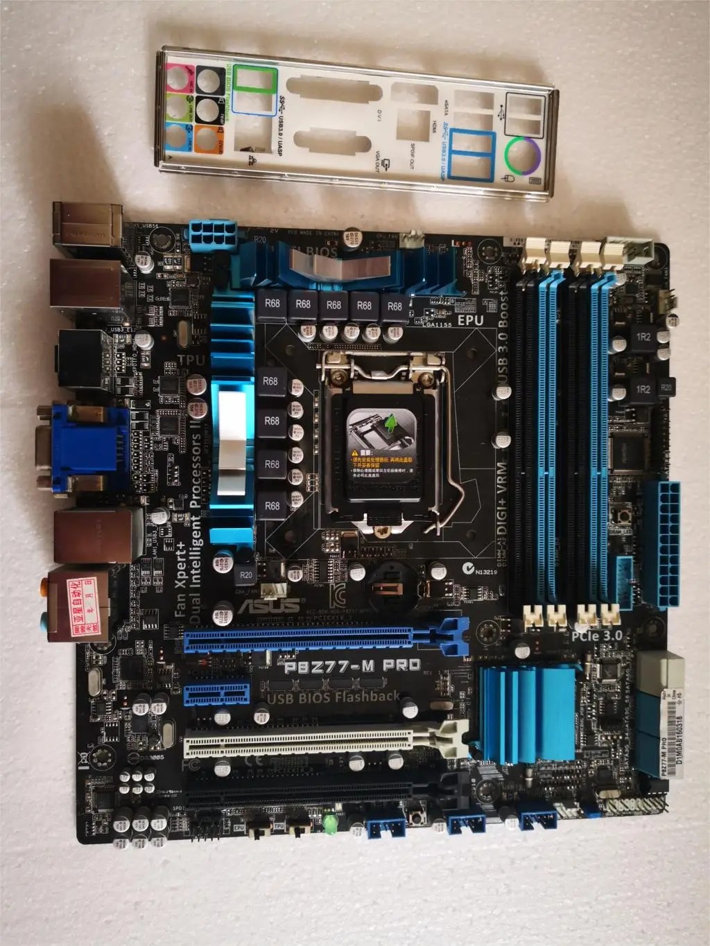 ASUS P8Z77-M PRO Motherboard Z77 LGA1155 Z77 DDR3 32GB for I3 I5 I7 cpu Desktop Motherboard used 90%new
ASUS P8Z77-M PRO Motherboard Z77 LGA1155 Z77 DDR3 32GB for I3 I5 I7 cpu Desktop Motherboard used 90%new