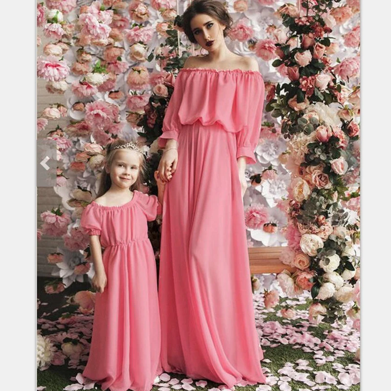Humor Bear 2018 Summer Style Family Matching Outfits Chiffon Hubble-Bubble Sleeve A Word Shoulder Dress Parent-child outfit
Humor Bear 2018 Summer Style Family Matching Outfits Chiffon Hubble-Bubble Sleeve A Word Shoulder Dress Parent-child outfit