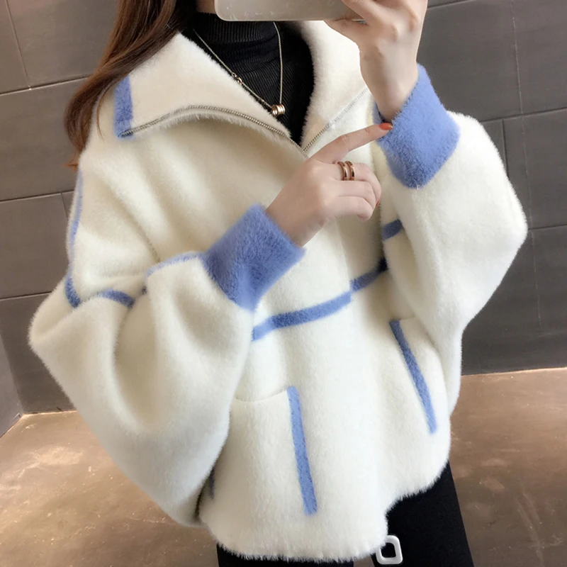 2019 Women's Winter New Cardigan Sweater Knit Short Cardigan Jacket Fashion Lapel Bat Sleeve Zipper Warm Sweater LQ074
2019 Women's Winter New Cardigan Sweater Knit Short Cardigan Jacket Fashion Lapel Bat Sleeve Zipper Warm Sweater LQ074