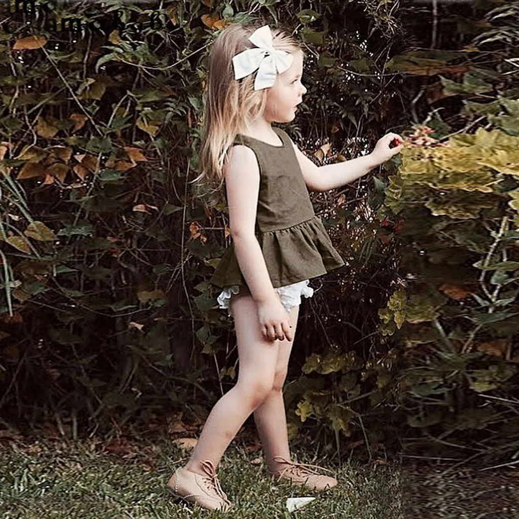 2019 Baby Girls Outfits Set Sleeveless Solid Tops+Ruffles Shorts Toddler Girl Clothes Sets meisjes kleding 2 jaar
2019 Baby Girls Outfits Set Sleeveless Solid Tops+Ruffles Shorts Toddler Girl Clothes Sets meisjes kleding 2 jaar