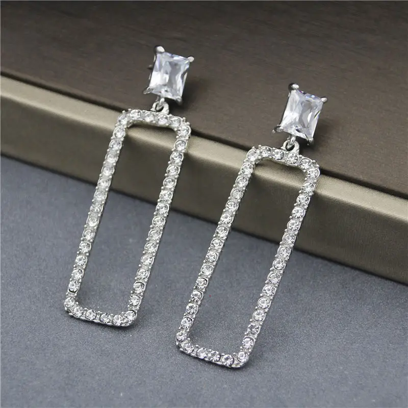 Luxury Gorgeous Rhinestone Geometric Style Fashion Earrings for Women Long Stud Ear Jewelry Gift 2019 Trend
Luxury Gorgeous Rhinestone Geometric Style Fashion Earrings for Women Long Stud Ear Jewelry Gift 2019 Trend
