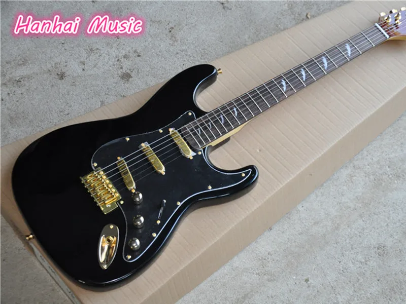 Electric Guitar,Black Color with Gold Hardware,Rosewood Fingerboard with 22 Frets,Special Fret Marks Inlay,can be Customized
Electric Guitar,Black Color with Gold Hardware,Rosewood Fingerboard with 22 Frets,Special Fret Marks Inlay,can be Customized