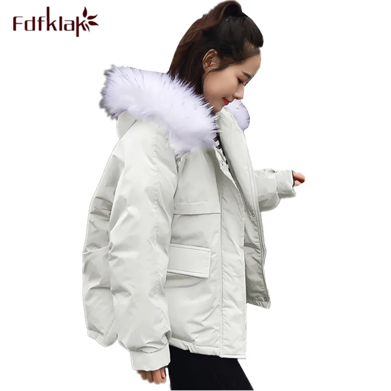 Fdfklak Korean winter coat women hooded short jacket female outerwear coats thick cotton jacket parka woman chaqueta mujer
Fdfklak Korean winter coat women hooded short jacket female outerwear coats thick cotton jacket parka woman chaqueta mujer