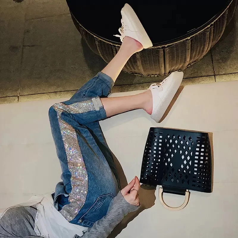 Original Design Hot Drilling Female Denim Pants Spring Autumn Light Blue Women Trousers Slim Waist Casual Students Jeans Summer
Original Design Hot Drilling Female Denim Pants Spring Autumn Light Blue Women Trousers Slim Waist Casual Students Jeans Summer