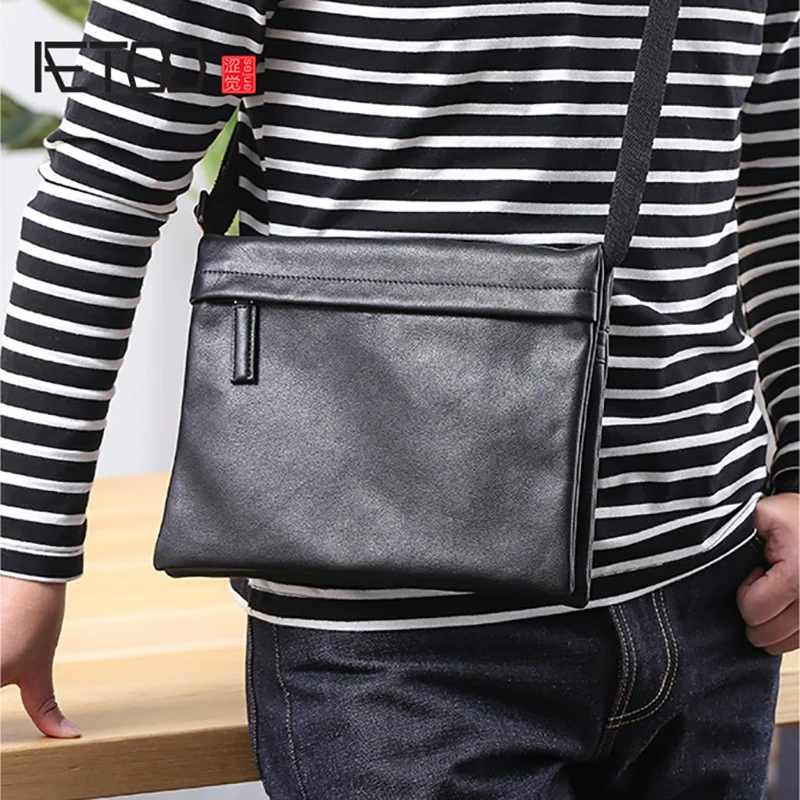 AETOO Fashion hundred shoulder bag, new leather man bag, retro head cowhide oblique cross Bag
AETOO Fashion hundred shoulder bag, new leather man bag, retro head cowhide oblique cross Bag