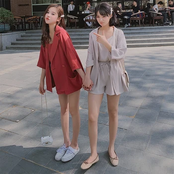 New arrival women temperament 3 pieces set loose suit comfortable short fashion summer holiday beach thin high quality women set
New arrival women temperament 3 pieces set loose suit comfortable short fashion summer holiday beach thin high quality women set
