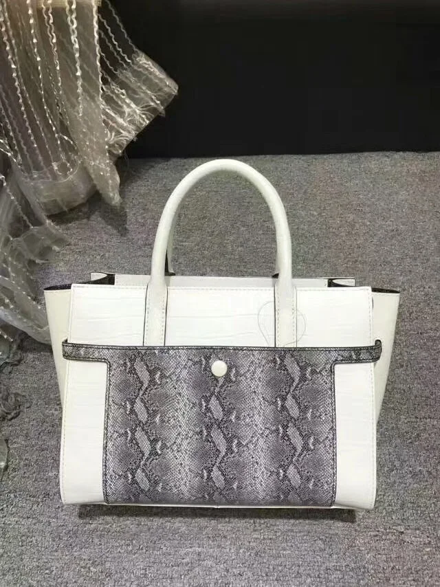 2017 new arrival serpentine leather women handbag luxury brand vintage snake pattern shoulder bag designer female work tote bag
2017 new arrival serpentine leather women handbag luxury brand vintage snake pattern shoulder bag designer female work tote bag