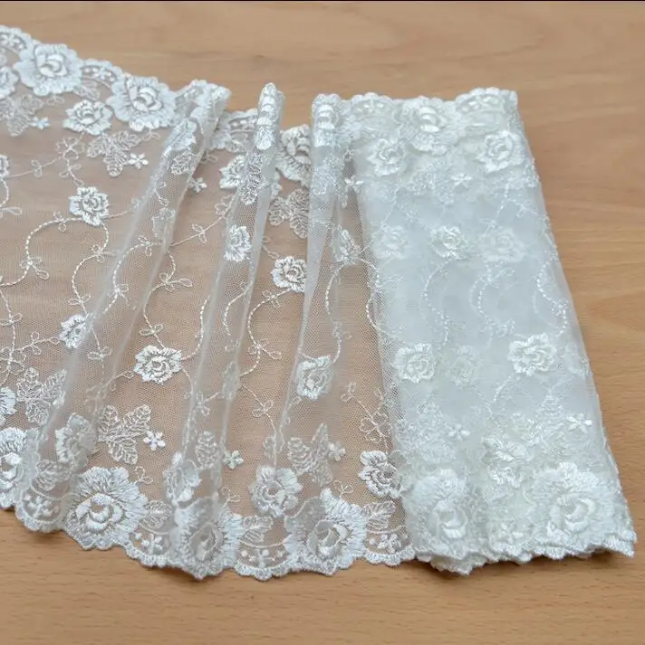 1 Meter 21cm Width Off White Floral Embroidered Venise Lace Trim for Wedding Bridal and Garment Decoration
1 Meter 21cm Width Off White Floral Embroidered Venise Lace Trim for Wedding Bridal and Garment Decoration
