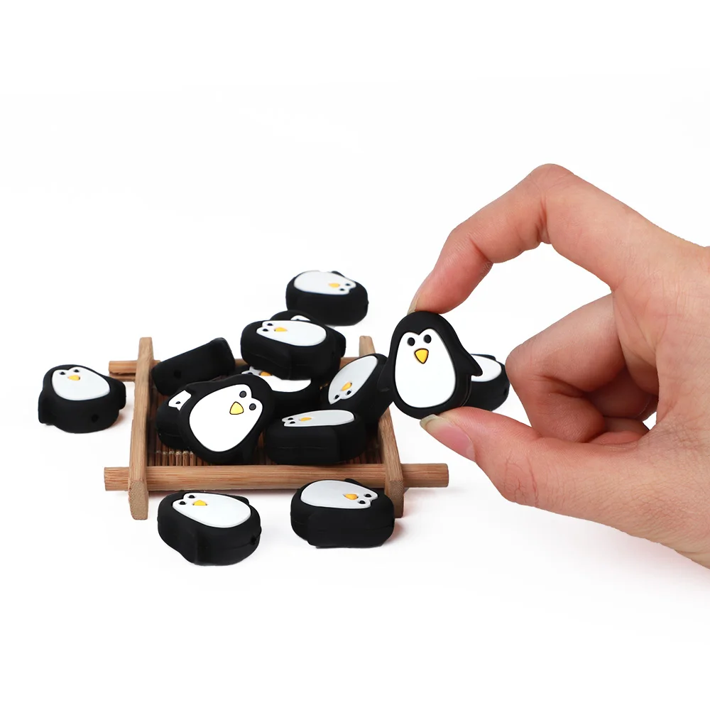 TYRY.HU 5Pc/lot Cartoon penguin silicone beads Baby Teething Beads DIY DIY baby care chewing pacifier chain
TYRY.HU 5Pc/lot Cartoon penguin silicone beads Baby Teething Beads DIY DIY baby care chewing pacifier chain