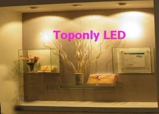 Europe Style 35w gimbal led spot downlight AC100-240v white color can slide and turn 360 degree lighting for clothes store
Europe Style 35w gimbal led spot downlight AC100-240v white color can slide and turn 360 degree lighting for clothes store