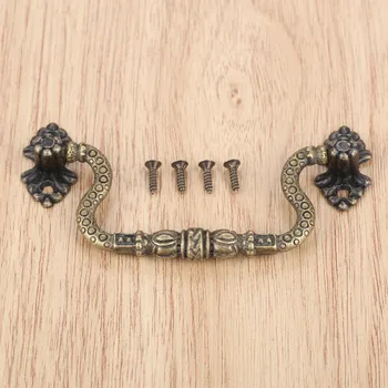 DRELD 1pc Antique Bronze Furniture Handles Jewelry Box Cabinet Pulls Suitcase Holder Kitchen Drawer Door Handle Knobs 83*42mm
DRELD 1pc Antique Bronze Furniture Handles Jewelry Box Cabinet Pulls Suitcase Holder Kitchen Drawer Door Handle Knobs 83*42mm