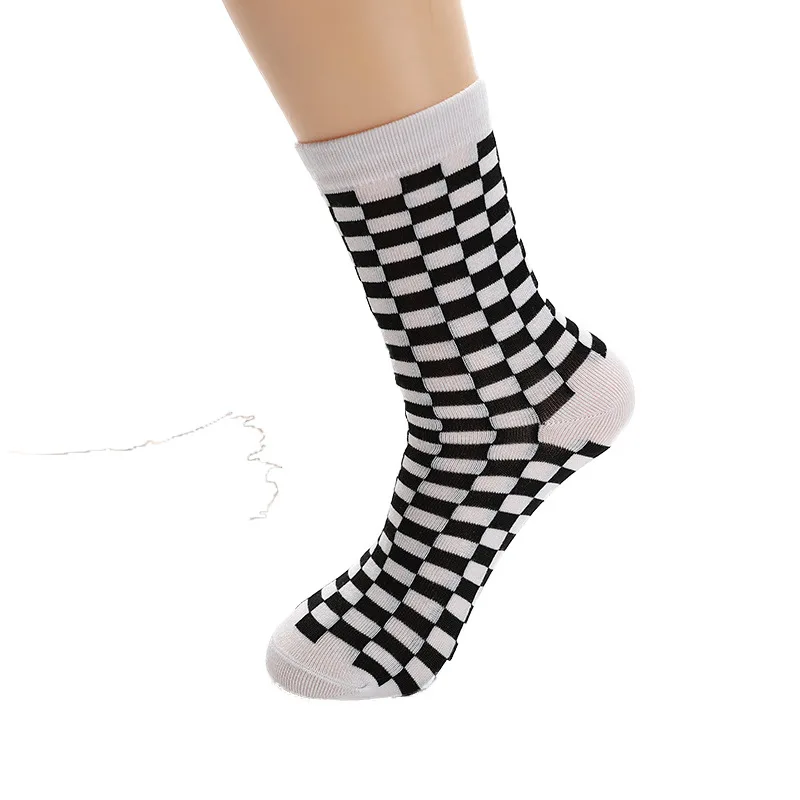 New women's black and white plaid fashion trend high quality cotton casual socks 1 pairs
New women's black and white plaid fashion trend high quality cotton casual socks 1 pairs