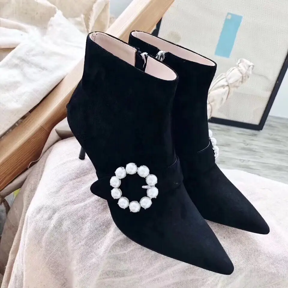 Luxury Pearl Suede Leather Woman Ankle Boots Buckle Stiletto High Heels Pumps Street Style Party Dress Shoes zapatos de mujer 40
Luxury Pearl Suede Leather Woman Ankle Boots Buckle Stiletto High Heels Pumps Street Style Party Dress Shoes zapatos de mujer 40