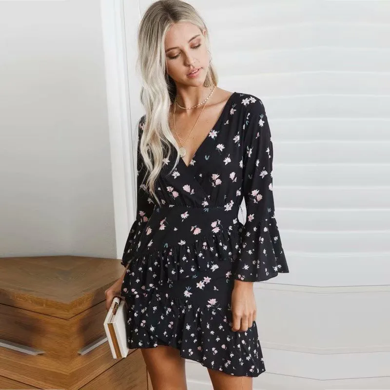 yinlinhe Black Floral Print Autumn Dress Long Flare Sleeve Ruffles Dress Women V neck Slim Elegant Bodycon Vestido 529
yinlinhe Black Floral Print Autumn Dress Long Flare Sleeve Ruffles Dress Women V neck Slim Elegant Bodycon Vestido 529
