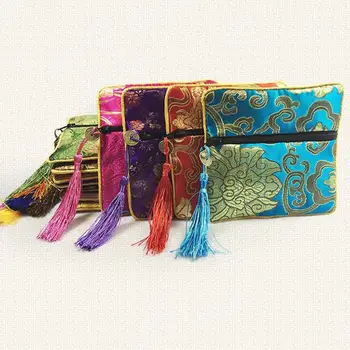 Embroidery Floral Sachet Square Lucky Bag Tassel Zipper Jewelry Storage Pouch 
Embroidery Floral Sachet Square Lucky Bag Tassel Zipper Jewelry Storage Pouch