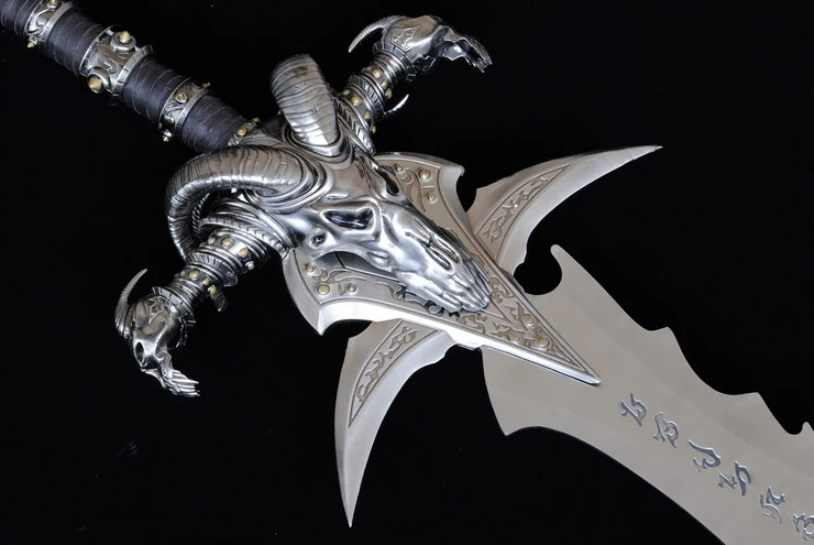 S1702 WOW LICH KING DEATH KNIGHTS FROSTMOURNE ARTHAS SWORD 1:1 REPLICA W/ 3D MOUNT 47"
S1702 WOW LICH KING DEATH KNIGHTS FROSTMOURNE ARTHAS SWORD 1:1 REPLICA W/ 3D MOUNT 47"