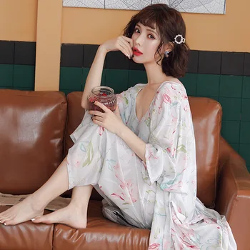 3 Pieces Printing Robe Set Cardigan+Pant Set Sexy Fashion Female High Quality Sleepwear Nightgown Female Nightgown Home suit
3 Pieces Printing Robe Set Cardigan+Pant Set Sexy Fashion Female High Quality Sleepwear Nightgown Female Nightgown Home suit