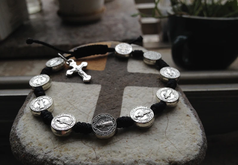 Antique silver plated 9mm Beads Adjustable Rosary Bracelet Crucifix Cross St. Benedict Saint Catholic Gift handmade
Antique silver plated 9mm Beads Adjustable Rosary Bracelet Crucifix Cross St. Benedict Saint Catholic Gift handmade