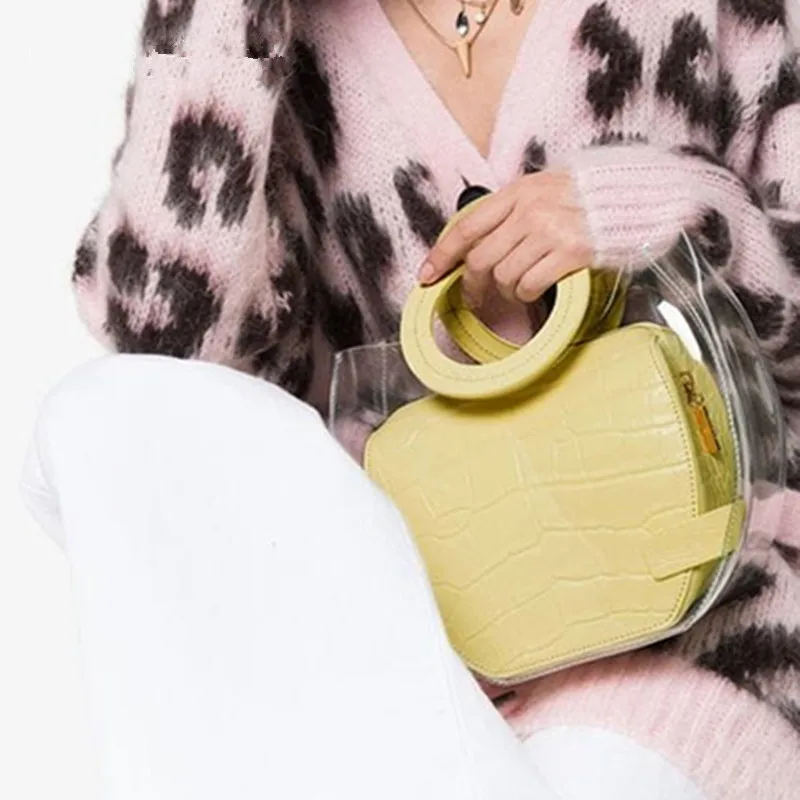 NEW Clear Transparent Women Handbag PVC Jelly Bags High Quality Top Handle Totes Shopping Handbag Beach Bag Lady Hand Bgas
NEW Clear Transparent Women Handbag PVC Jelly Bags High Quality Top Handle Totes Shopping Handbag Beach Bag Lady Hand Bgas