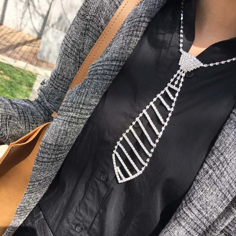 2019 Fashion Choker Big Necklace For Women Shinning Rhinestone Statement Long Necklaces & Pendants Hot Jewelry
2019 Fashion Choker Big Necklace For Women Shinning Rhinestone Statement Long Necklaces & Pendants Hot Jewelry
