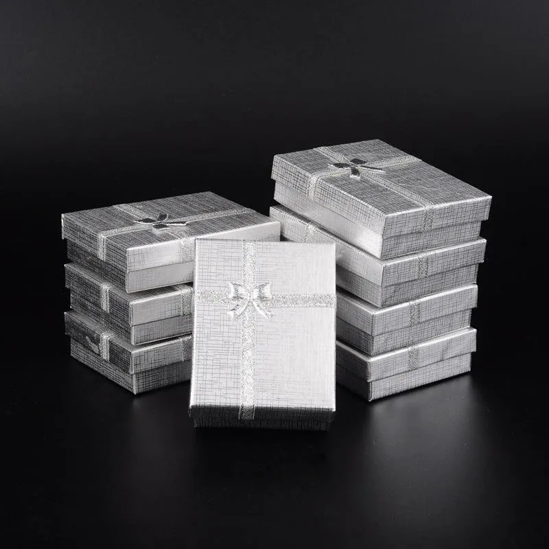 12pcs Necklaces Boxes Pendant Packages Cardboard with Bowknot Outside and Sponge Inside for Necklace Display Valentines Gifts
12pcs Necklaces Boxes Pendant Packages Cardboard with Bowknot Outside and Sponge Inside for Necklace Display Valentines Gifts