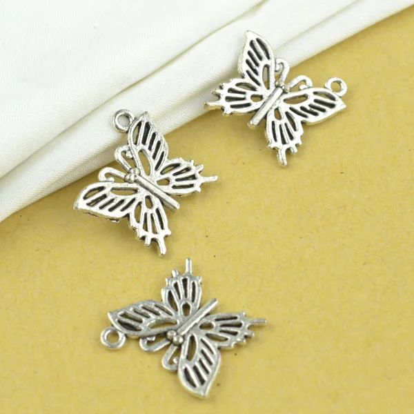 25Pcs metal butterfly Charm vintage Tibetan Silver Pendant Jewelry Products Charms Diy Pendants For Necklace Bracelets 2138
25Pcs metal butterfly Charm vintage Tibetan Silver Pendant Jewelry Products Charms Diy Pendants For Necklace Bracelets 2138