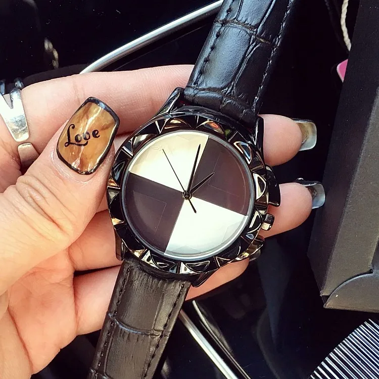2018 New Style Luxury Cool Black Watches High Quality Women Crystal Quartz Watch Lady Flower Full Rhinestone Dress Wristwatches
2018 New Style Luxury Cool Black Watches High Quality Women Crystal Quartz Watch Lady Flower Full Rhinestone Dress Wristwatches