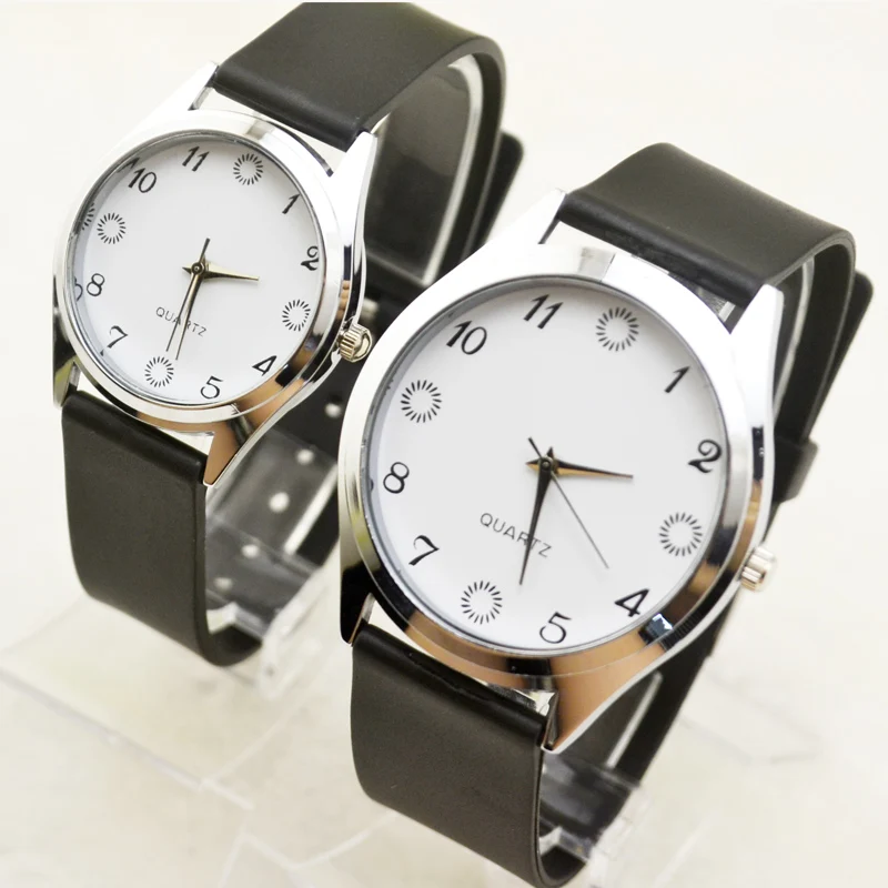 Belt fashion trend men and women general watch Korea retro tfboys Student Korean version of men's couple watch women
Belt fashion trend men and women general watch Korea retro tfboys Student Korean version of men's couple watch women