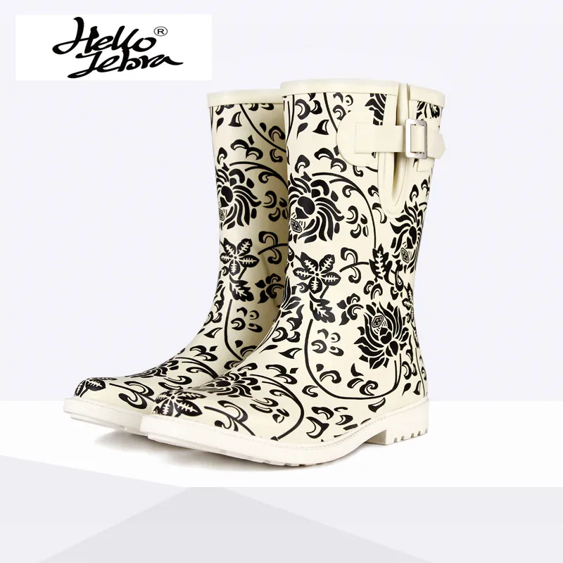 Hellozebra Women's Original Tour Short Wellington Boots 35-40 lightweight, foldable rubber Waterproof Handcrafted Textile lining 
Hellozebra Women's Original Tour Short Wellington Boots 35-40 lightweight, foldable rubber Waterproof Handcrafted Textile lining