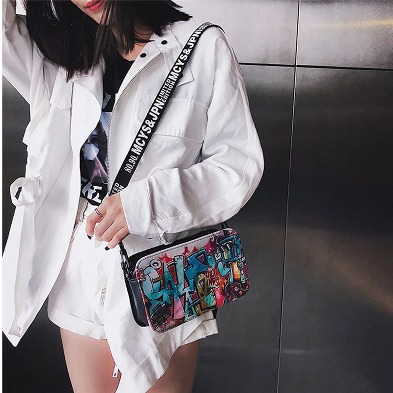 OCARDIAN Handbags Fashion Korean VersionLadies Lleather Personality Graffiti Zipper Shoulder Bag Messenger Bag Dropship M14
OCARDIAN Handbags Fashion Korean VersionLadies Lleather Personality Graffiti Zipper Shoulder Bag Messenger Bag Dropship M14