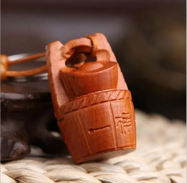 Natural peach wood A bucket of money shape keychain key ring for men car key decorate fashion jewelry can bring money keychains
Natural peach wood A bucket of money shape keychain key ring for men car key decorate fashion jewelry can bring money keychains