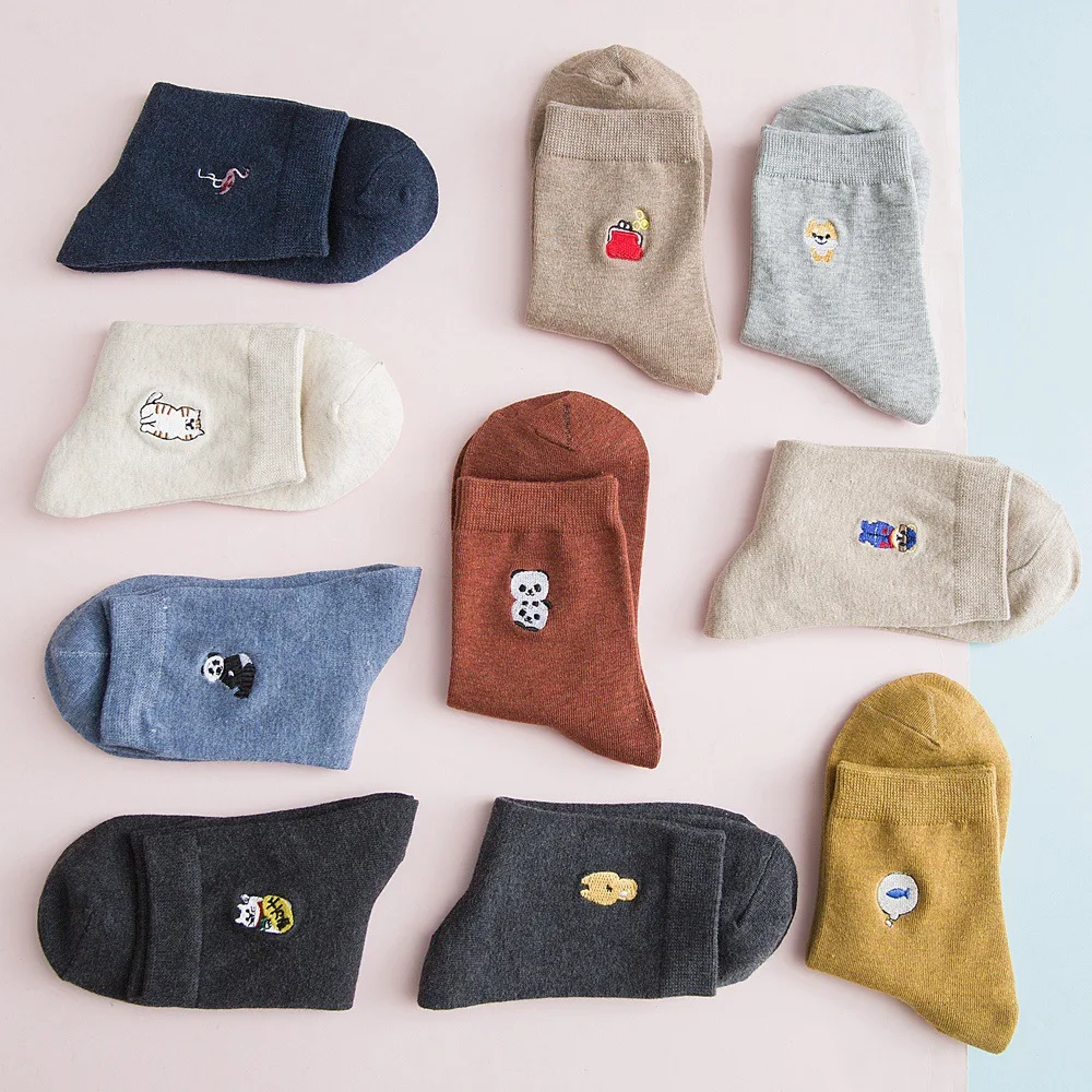 New autumn and winter women's socks embroidery cartoon cotton Japan and South Korea casual women's socks
New autumn and winter women's socks embroidery cartoon cotton Japan and South Korea casual women's socks