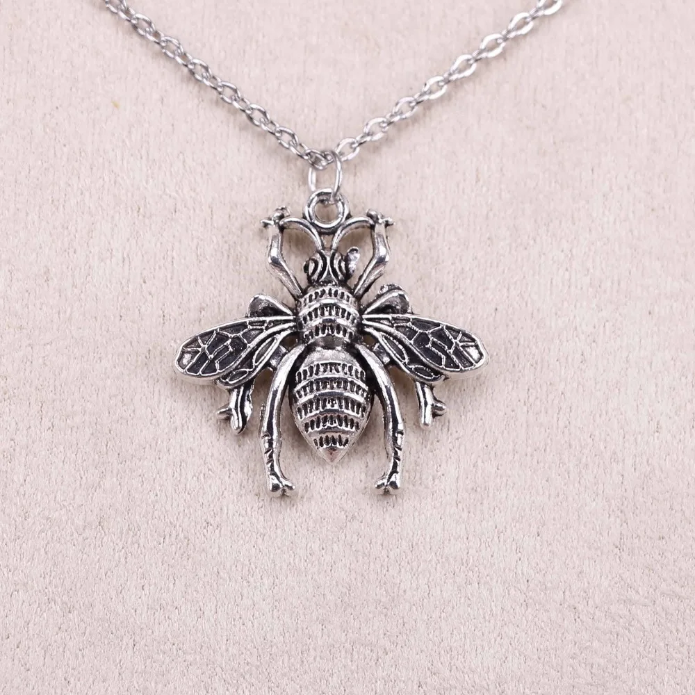 New Fashion Silver Pendant bee bug 26*25mm Necklace Women Exquisite Choker Necklace Jewelry
New Fashion Silver Pendant bee bug 26*25mm Necklace Women Exquisite Choker Necklace Jewelry