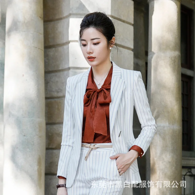 Autumn And Winter Fashion Striped Women Blazers Jackets OL Blazer Ladies Blazer Long Sleeves Casual Formal Outwear Plus Size
Autumn And Winter Fashion Striped Women Blazers Jackets OL Blazer Ladies Blazer Long Sleeves Casual Formal Outwear Plus Size