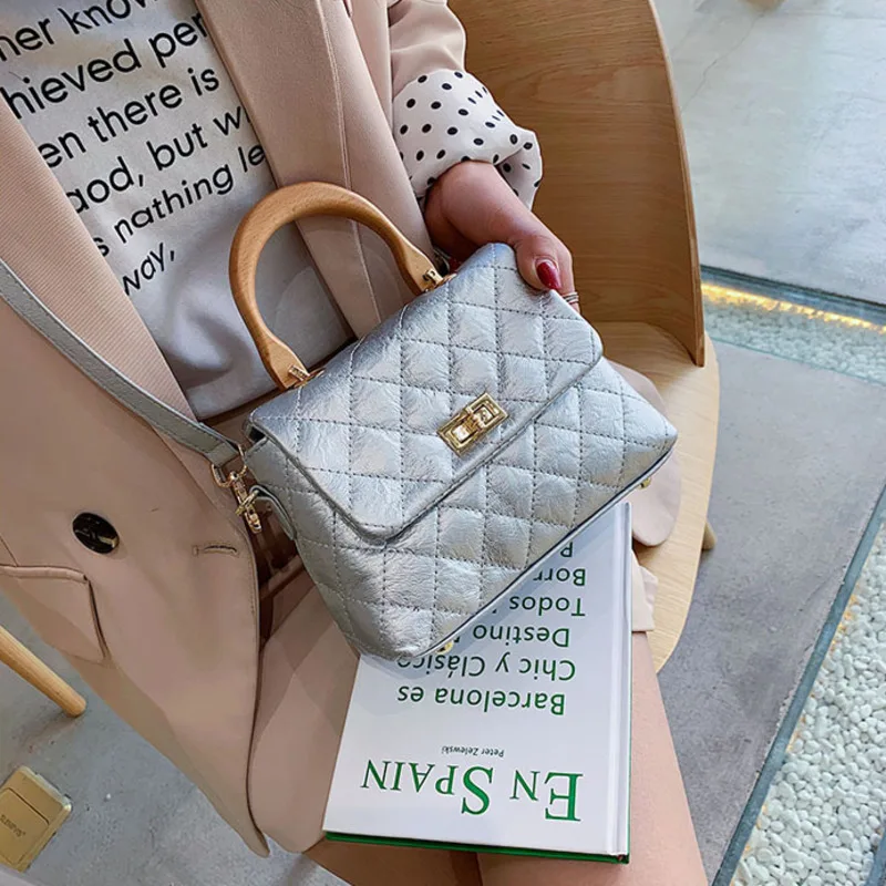BXX Sac / 2019 Fashion Luxury Handbags Women Packet Designer Chain Wooden Handle Rhombic Shoulder Crossbody Bags ZC586
BXX Sac / 2019 Fashion Luxury Handbags Women Packet Designer Chain Wooden Handle Rhombic Shoulder Crossbody Bags ZC586
