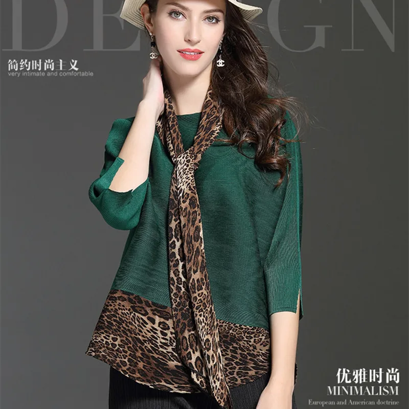 Spring New 2019 women's large size pleated loose T-shirt Three Quarter Sleeve Round Neck Leopard Stitching Tees Green Blue Tops
Spring New 2019 women's large size pleated loose T-shirt Three Quarter Sleeve Round Neck Leopard Stitching Tees Green Blue Tops