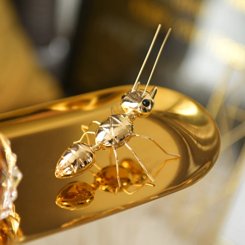 ADOUS Creative golden ant ornaments gifts crafts decorative desktop Home Furnishing personality
ADOUS Creative golden ant ornaments gifts crafts decorative desktop Home Furnishing personality