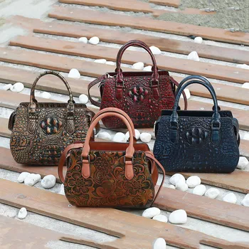 Crocodile pattern genuine leather messenger crossbody bag small shopping daily shoulder bags
Crocodile pattern genuine leather messenger crossbody bag small shopping daily shoulder bags