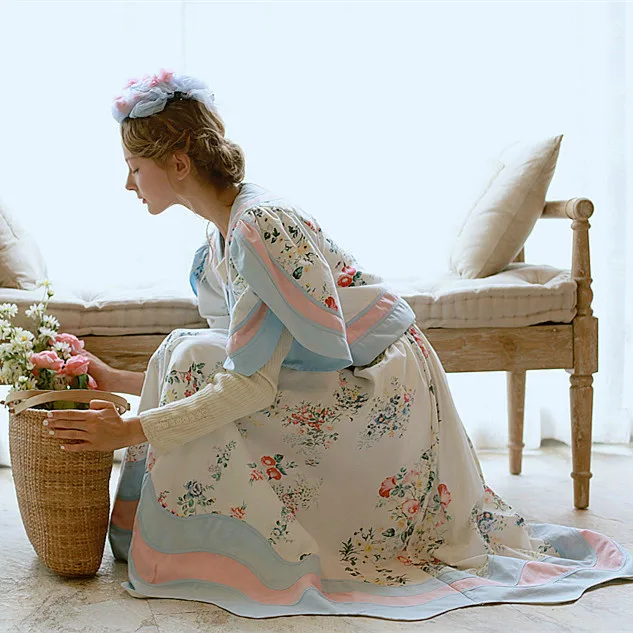 LYNETTE'S CHINOISERIE Rustic flower vine powder blue print cotton cloth female skirt
LYNETTE'S CHINOISERIE Rustic flower vine powder blue print cotton cloth female skirt