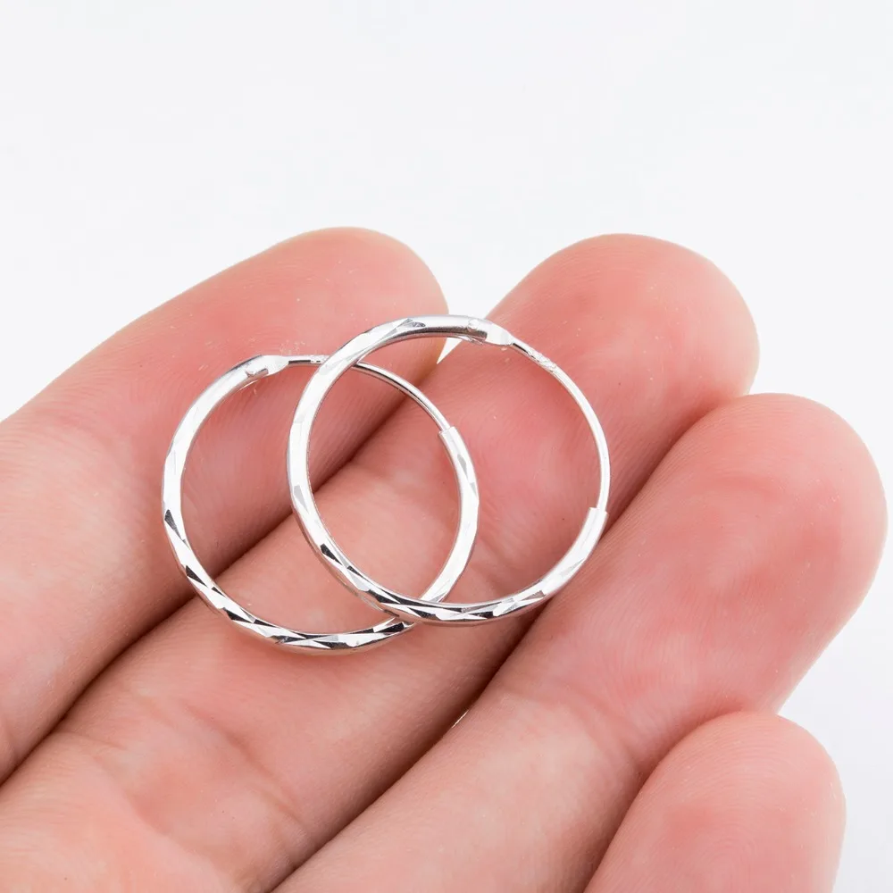 Solid Real Silver 925 Rhombus Engraved Hoop Earrings 20mm Small Round Earrings for Women Fashion Gifts Xmas 2019 серьги кольца
Solid Real Silver 925 Rhombus Engraved Hoop Earrings 20mm Small Round Earrings for Women Fashion Gifts Xmas 2019 серьги кольца