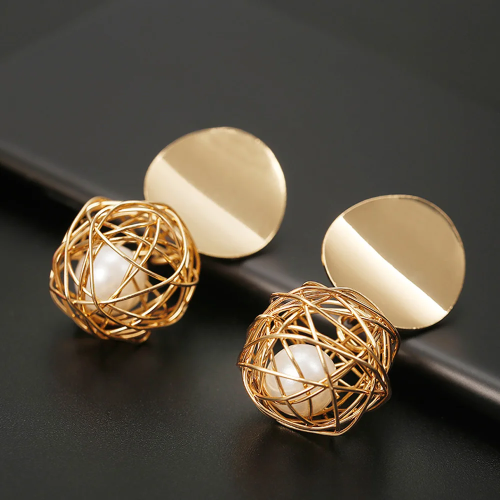 New Fashion Stud Earrings For Women Golden Color Round Ball Geometric Earrings For Party Wedding Gift Wholesale Ear Jewelry
New Fashion Stud Earrings For Women Golden Color Round Ball Geometric Earrings For Party Wedding Gift Wholesale Ear Jewelry